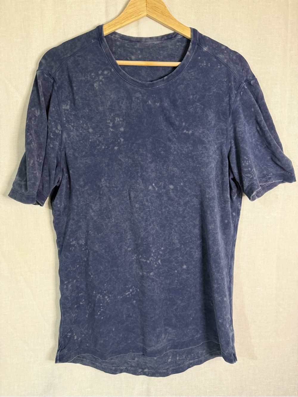 lululemon athletica Men's Mineral-Wash Navy Crew Tee